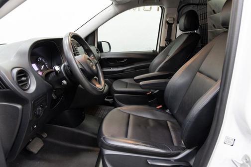 2018 Mercedes-Benz Metris Base
