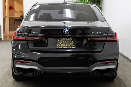 2022 BMW 750 i xDrive
