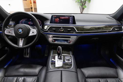 2022 BMW 750 i xDrive