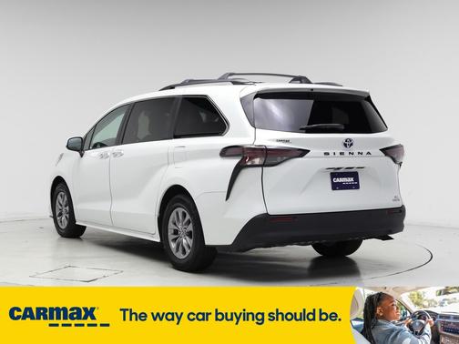 2023 Toyota Sienna XLE