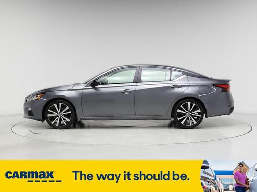 2022 Nissan Altima SR