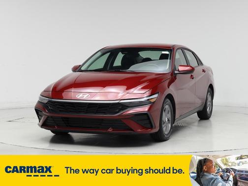2024 Hyundai ELANTRA SE