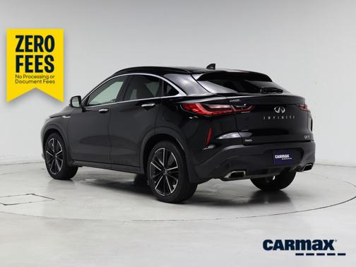 Black 2023 INFINITI QX55 Essential