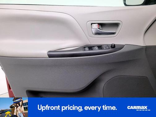 2017 Toyota Sienna LE