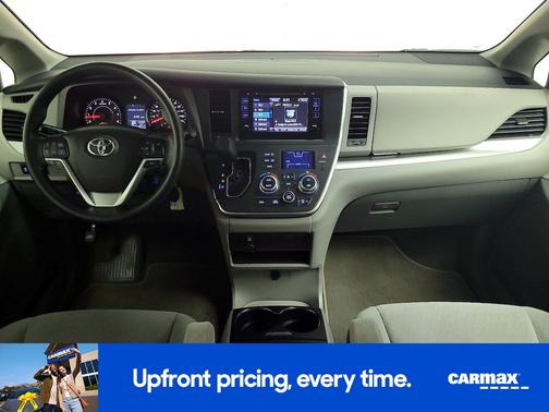2017 Toyota Sienna LE