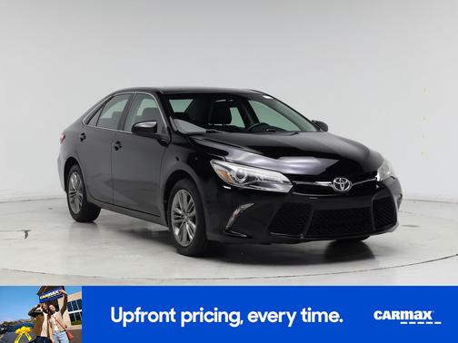 Black 2017 Toyota Camry SE