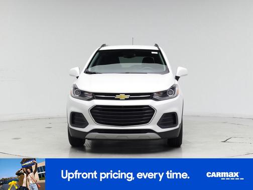 White 2022 Chevrolet Trax LT