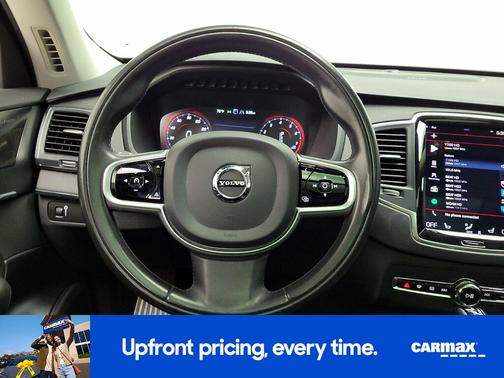 2020 Volvo XC90 T6 Momentum