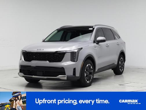 Gray 2025 Kia Sorento S