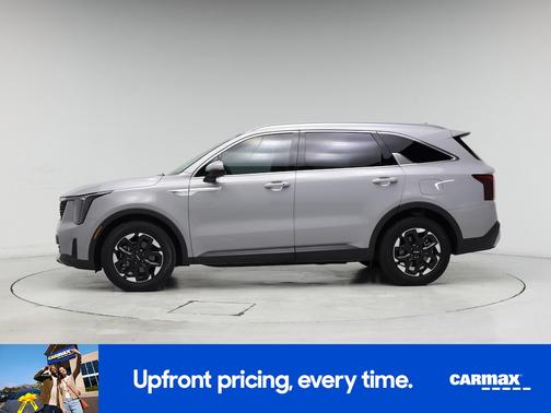 Gray 2025 Kia Sorento S