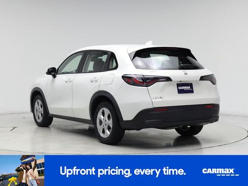 White 2023 Honda HR-V LX