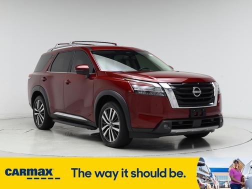 2022 Nissan Pathfinder Platinum