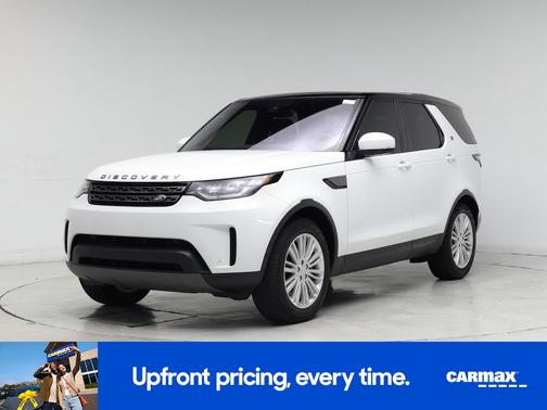 White 2019 Land Rover Discovery SE