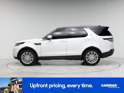 White 2019 Land Rover Discovery SE