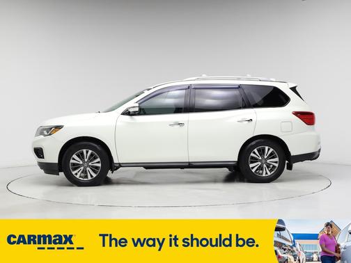 2017 Nissan Pathfinder SL