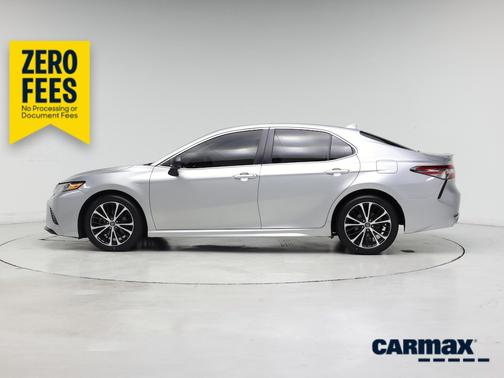 Silver 2019 Toyota Camry SE