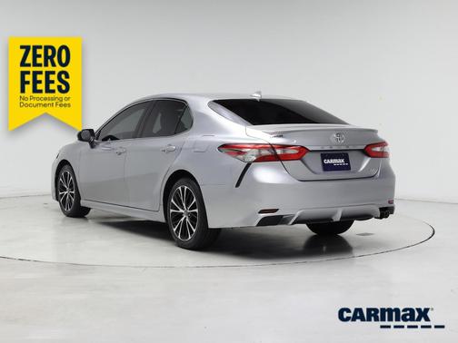 Silver 2019 Toyota Camry SE