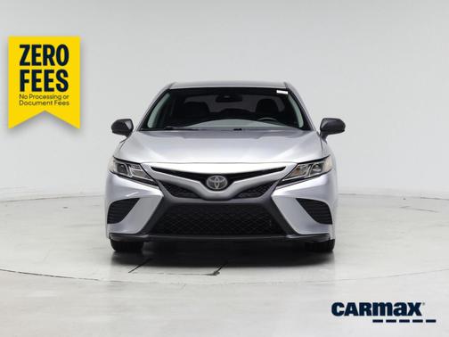 Silver 2019 Toyota Camry SE