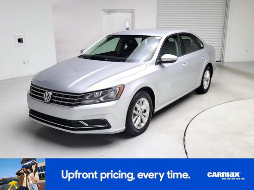 2018 Volkswagen Passat S