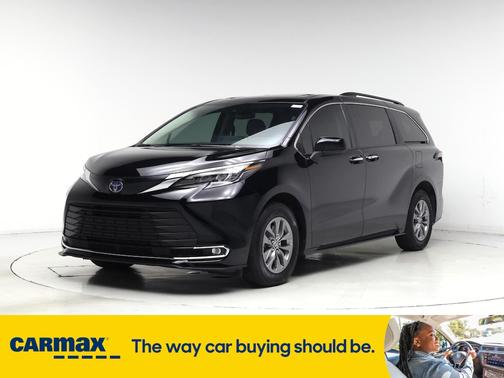 2024 Toyota Sienna XLE