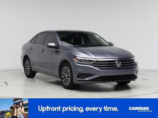 Gray 2019 Volkswagen Jetta SE