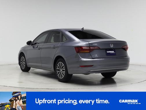 Gray 2019 Volkswagen Jetta SE