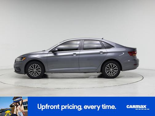 Gray 2019 Volkswagen Jetta SE
