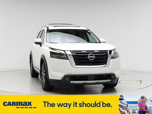 2024 Nissan Pathfinder Platinum