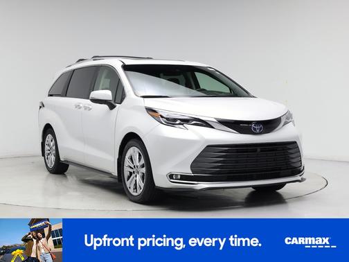2024 Toyota Sienna Platinum