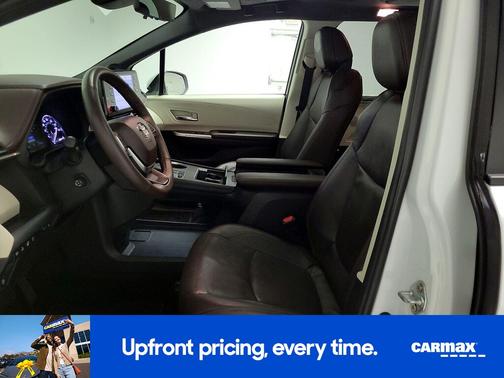 2024 Toyota Sienna Platinum