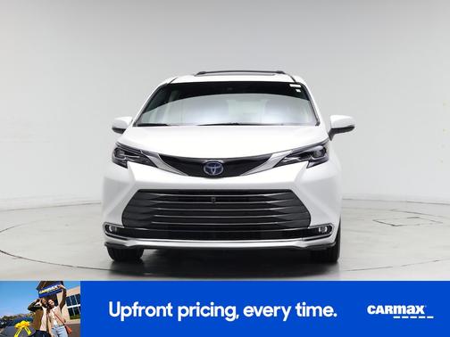 2024 Toyota Sienna Platinum