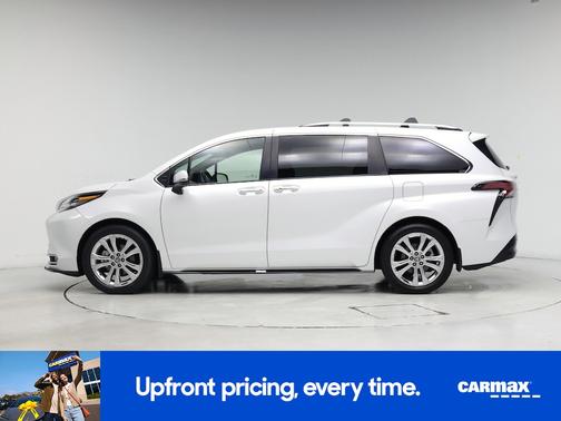 2024 Toyota Sienna Platinum