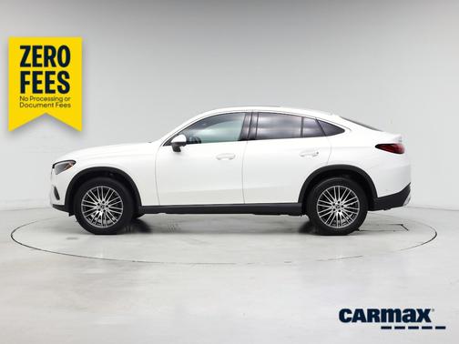 White 2024 Mercedes-Benz GLC 300