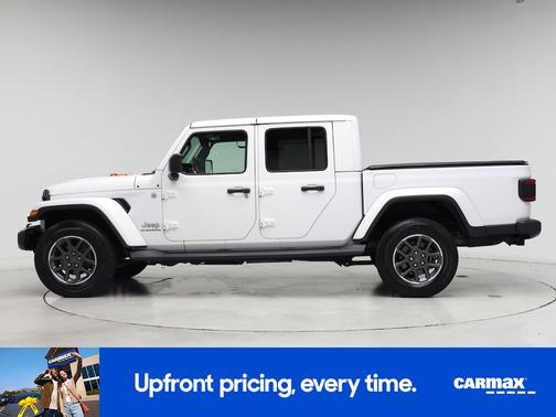 White 2021 Jeep Gladiator Overland