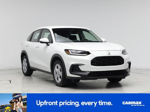 White 2023 Honda HR-V LX