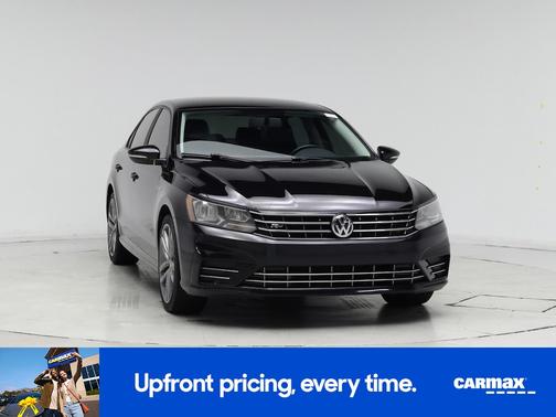 2018 Volkswagen Passat R-Line
