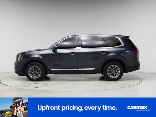 Green 2024 Kia Telluride LX