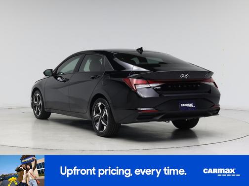 Black 2023 Hyundai ELANTRA SEL