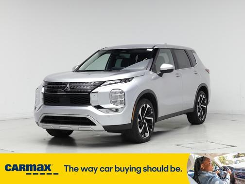 2023 Mitsubishi Outlander SE