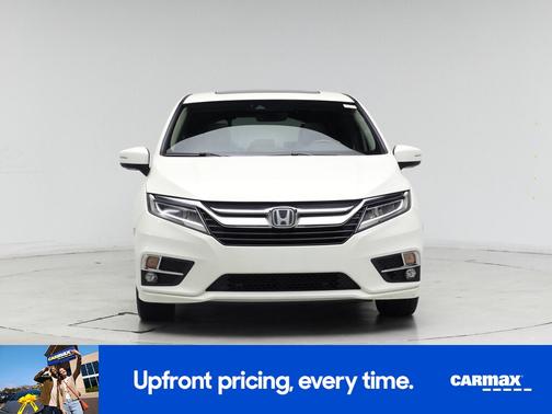 White 2018 Honda Odyssey Elite