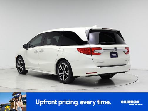 White 2018 Honda Odyssey Elite