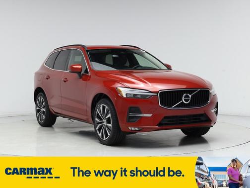 2022 Volvo XC60 B5 Momentum