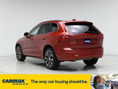 2022 Volvo XC60 B5 Momentum