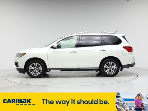 2018 Nissan Pathfinder SV