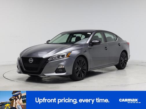Gray 2022 Nissan Altima SR