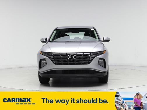 2022 Hyundai TUCSON SE