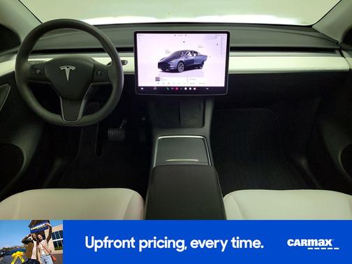 Gray 2025 Tesla Model Y Long Range