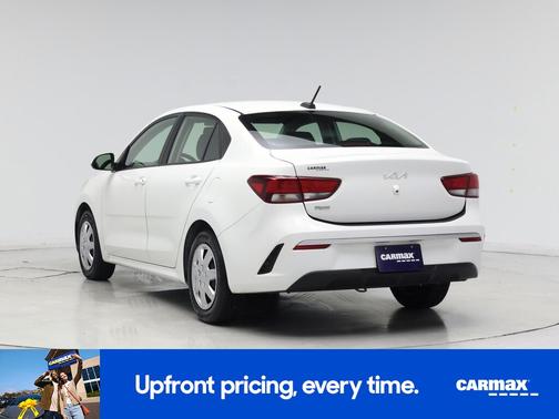 White 2022 Kia Rio LX