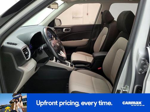 Silver 2020 Hyundai VENUE SEL