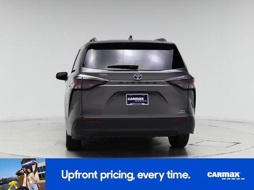 2023 Toyota Sienna XLE